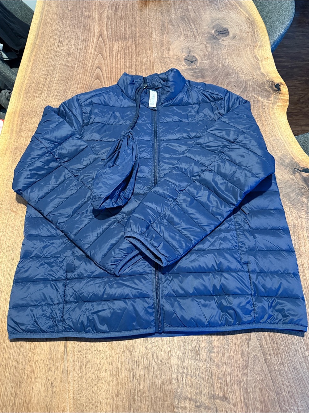 *NWT* AMAZON ESSENTIALS Puffer Coat - XL